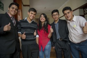 ESTUDIANTES