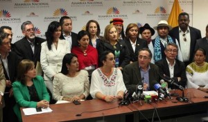 Las nuevas autoridades de la Asamblea deberán posesionarse antes del 24 de mayo. Foto: Tomada del Flickr de la Asamblea. El presidente Rafael Correa anunció en su cuenta de Twitter, que mañana se reunirá el bloque PAIS para definir las nuevas autoridades de la Asamblea.