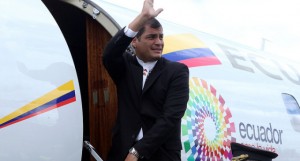  El Presidente Rafael Correa, partió a Guatemala para aistir al Cambio de Gobierno