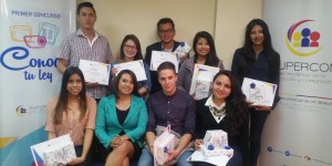 Los ganadores de la primera jornada del concurso (foto Supercom)