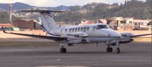 Primer aterrizaje luego de reparada la pista