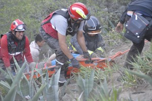 ACT UN BUS DE PASAJEROS PULMAN CARCHI SE CAYO AL BARRANCO DE LA VIA OYACOTO GUAYLLABAMBA. DANIEL MOLINEROS / EL TELEGRAFO