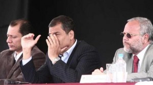 ;Correa  cuestiona a Pareja y dice que es una farsa